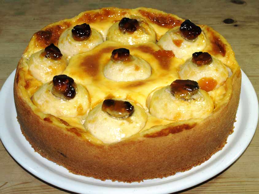 Bratapfelkuchen Rezept Weihnachtskuchen mit Vanille-Pudding Marzipan ...