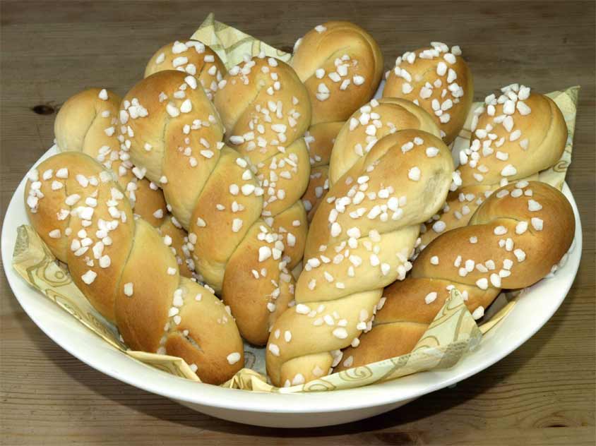 Schwäbische Flachswickel Rezept aus Hefeteig mit Hagelzucker