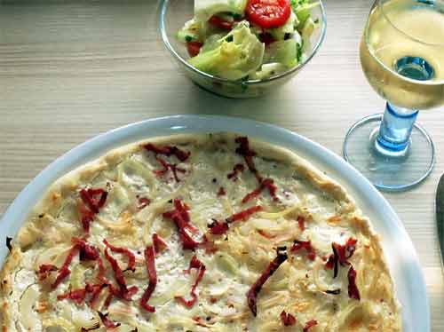 Elsässer Flammkuchen mit Weißwein