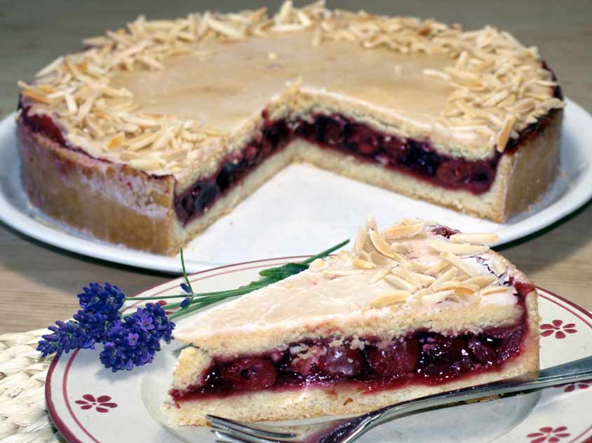 Gedeckter Kirschkuchen Rezept mit frischen Kirschen oder aus dem Glas ...