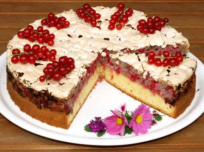 Johannisbeerkuchen mit Baiser