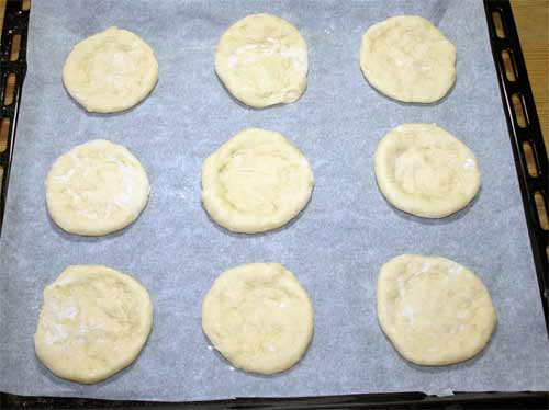 Kolatschen Rezept: Tschechische Hefe Kolatschen mit Quark Mohn ...