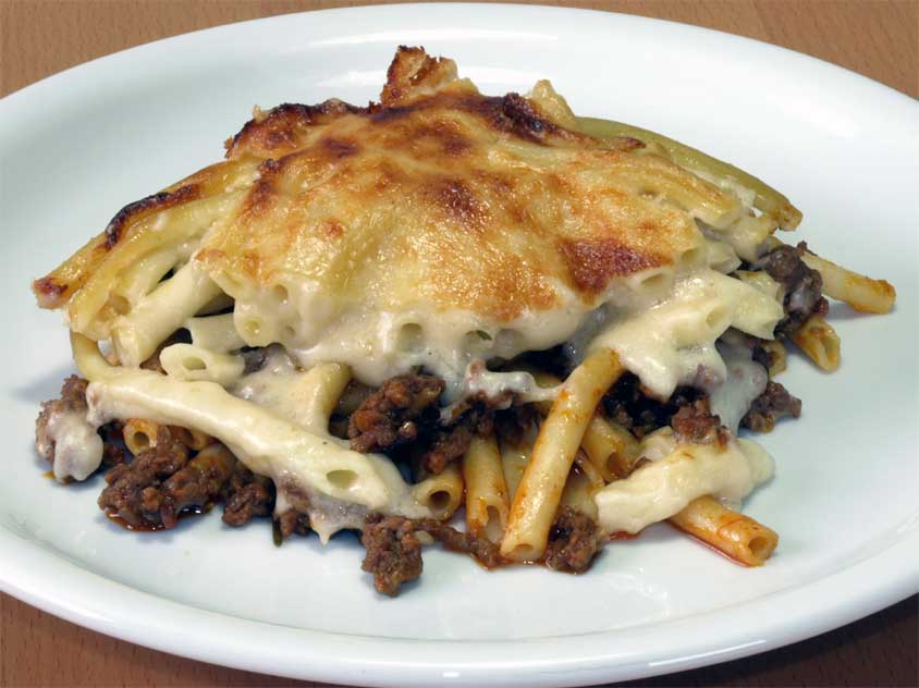 Pastitsio Rezept Griechischer Nudel Auflauf mit Hackfleisch Kefalotyri ...