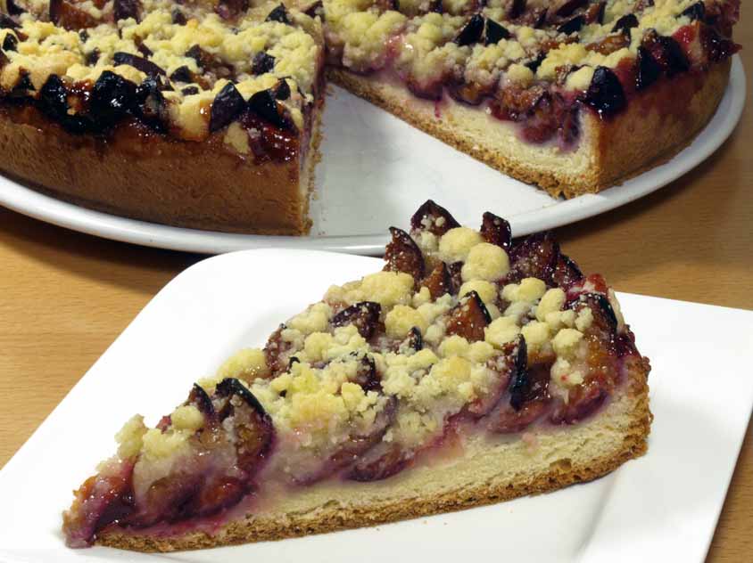 Rezept Pflaumenkuchen mit Streusel und Hefeteig vom Blech oder aus der ...