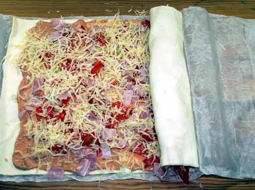 Pizzaschnecken aufrollen