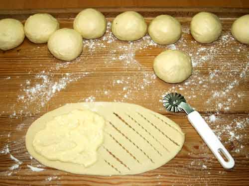 Rezept Pudding-Hörnchen mit Hefe Teig und Vanillepudding ...