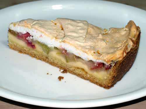 Rezept Rhabarberkuchen mit Baiser oder Streusel, Pudding und Mürbeteig