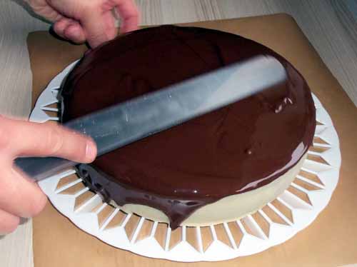 Sachertorte Schokolatieren