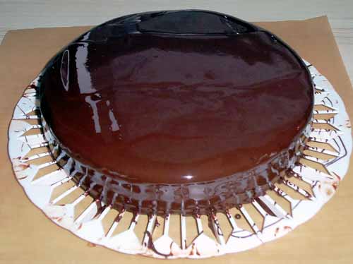 Sachertorte Rezept - Wiener Schokoladentorte mit Marzipan ...