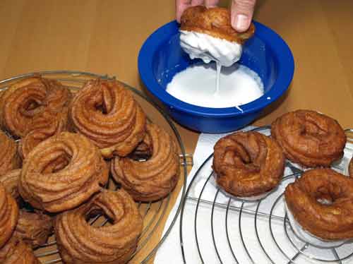 Eberswalder Spritzkuchen glasieren