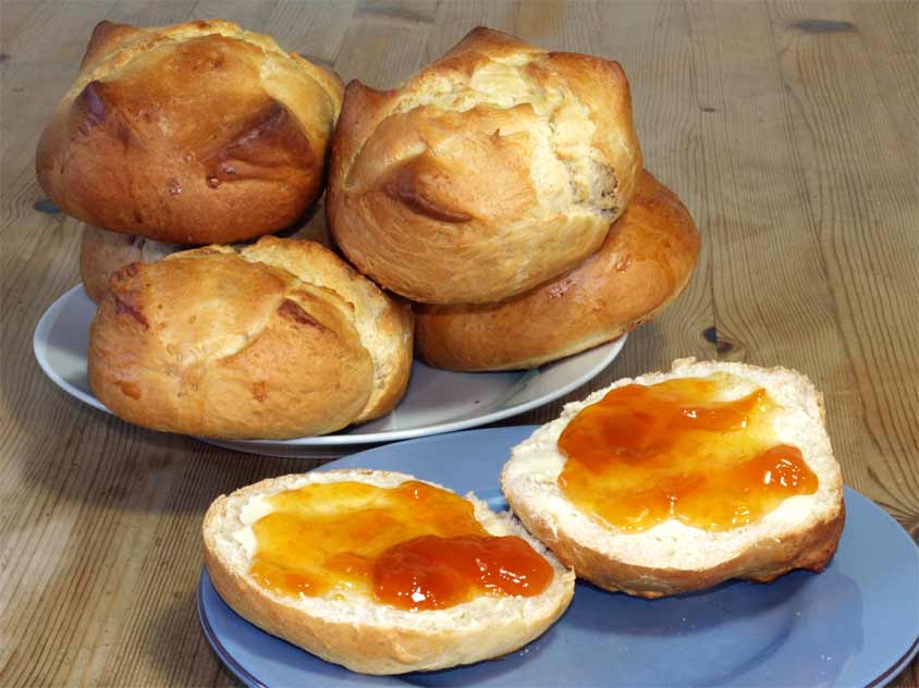 Süße Brötchen Rezept mit Hefeteig