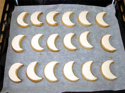 Zedernbrot Rezept Marzipanmonde mit Mandeln, Zitronen und Zuckerglasur Zedernbrot Rezept Marzipanmonde mit Mandeln, Zitronen und Zuckerglasur